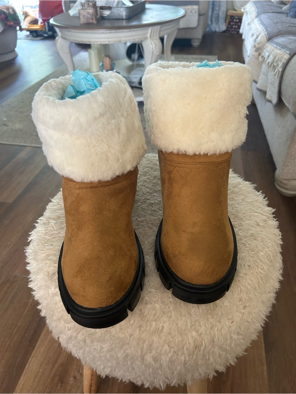 Woman’s -Shearling Winter Boots in Tan and White